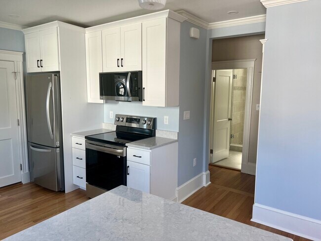 Building Photo - 12 Richview St