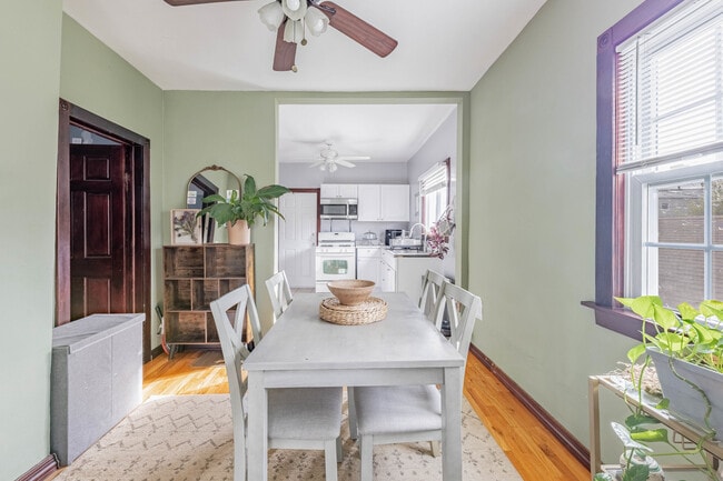 Building Photo - 5421 S Mulligan Ave