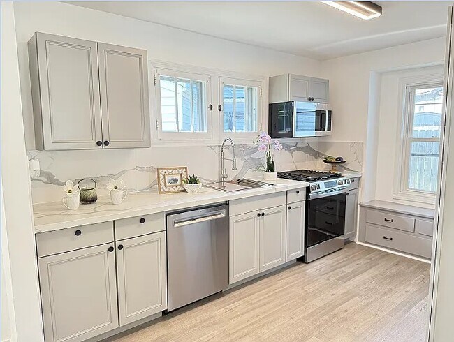 Foto del edificio - 1338 Meriline St