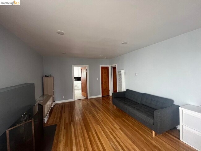 Foto del edificio - 2554 Virginia St