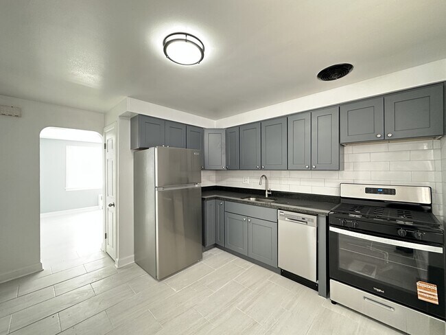 Foto del edificio - 6721 N California Ave