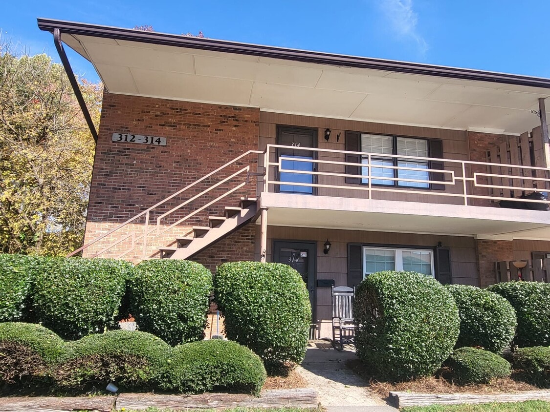 Foto principal - 314 S Cherry St