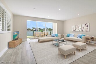 Building Photo - 2500 Gulf Shore Blvd N
