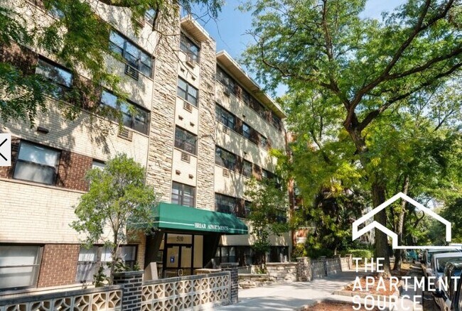 Foto del edificio - 512 W Briar Pl
