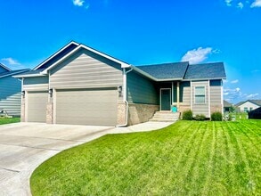 Building Photo - 5428 N St Paul Ct