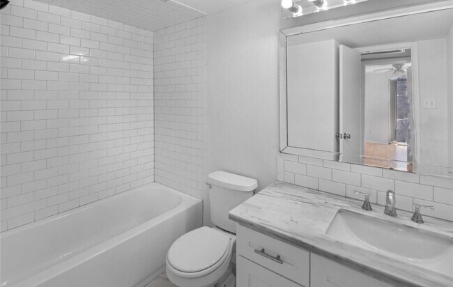 Foto del edificio - 4631 Wild Indigo St