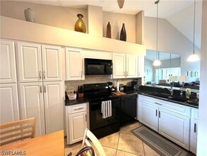 Building Photo - 513 Lake Louise Cir