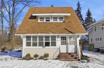 Building Photo - 1729 E 26th St