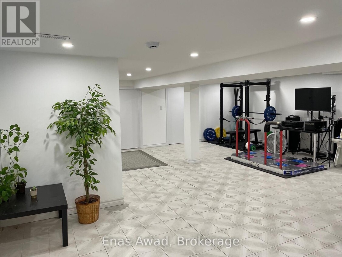 Photo principale - 312 Strathmore Blvd
