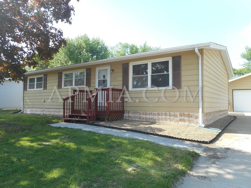 340 Clymer Rd, Hiawatha, IA 52233 House Rental in Hiawatha, IA