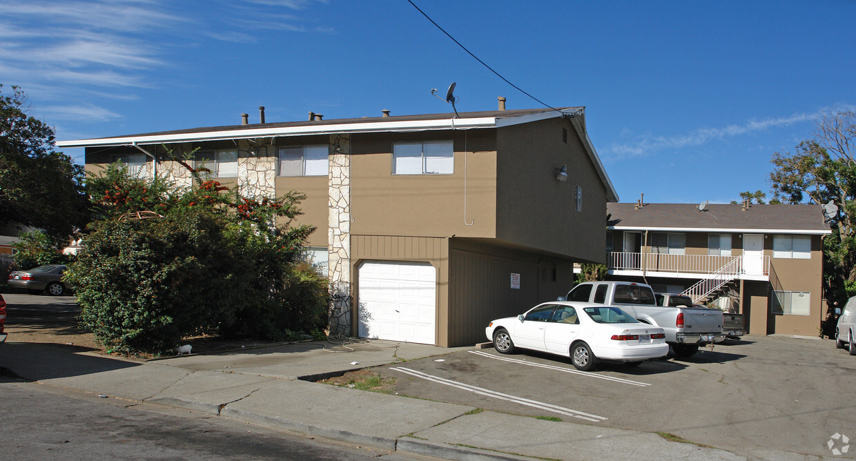 Primary Photo - Belvedere Apartments
