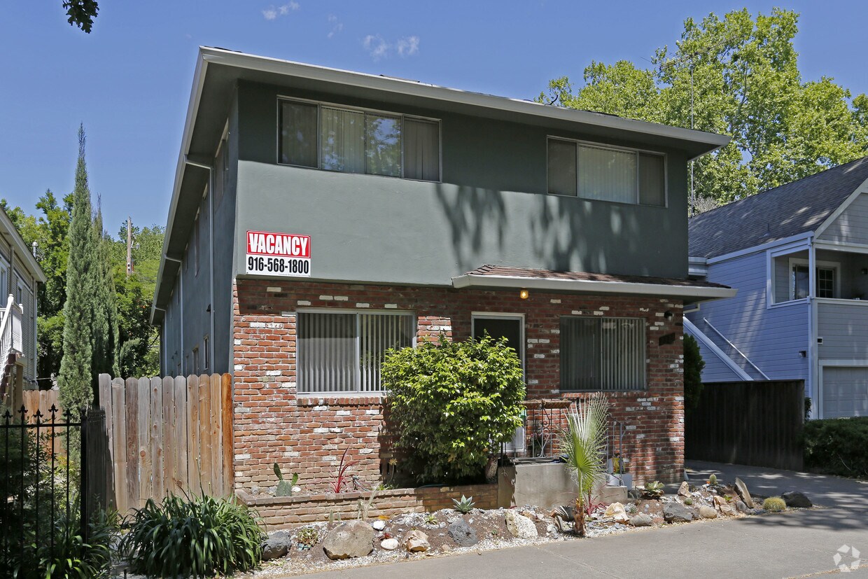 Building Photo - 2321 G St