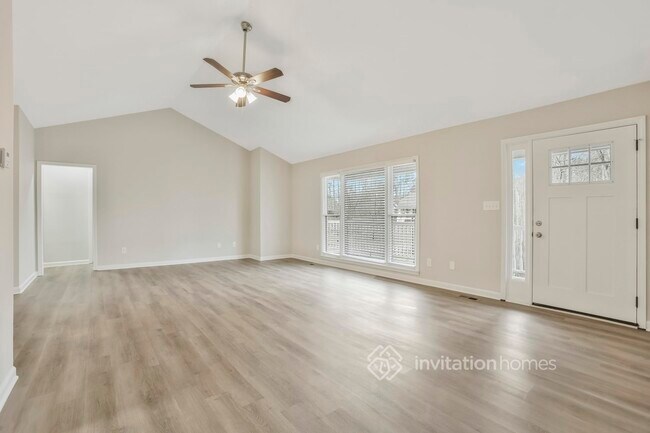 Building Photo - 126 Legacy Park Ln