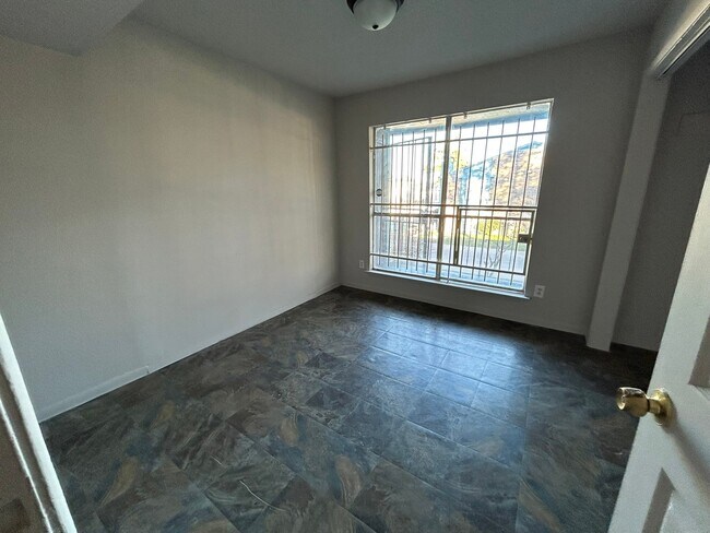 Foto del edificio - 10001 Westpark Dr
