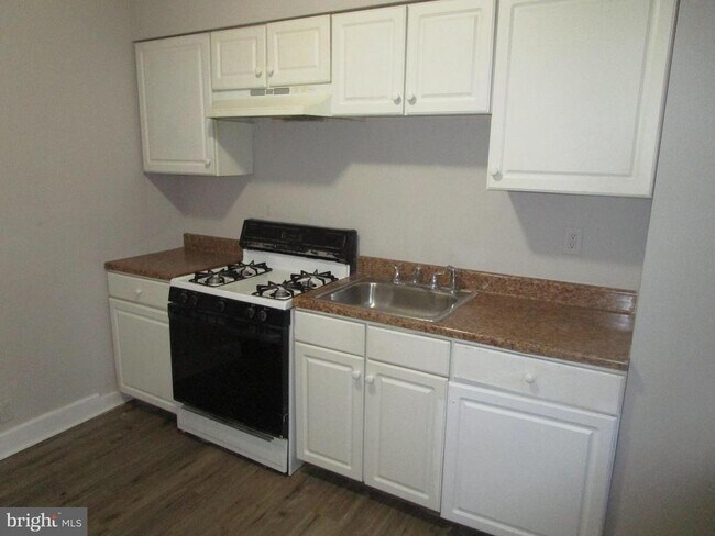 Foto del edificio - 3351-3353 D St