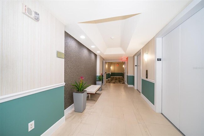 Foto del edificio - 322 E Central Blvd