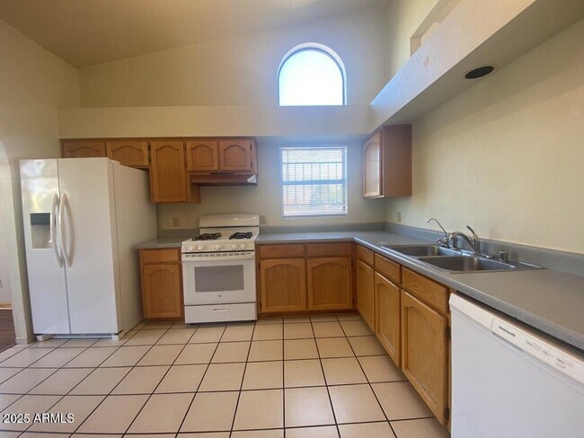 Foto del edificio - 2948 E Ridge Crest St