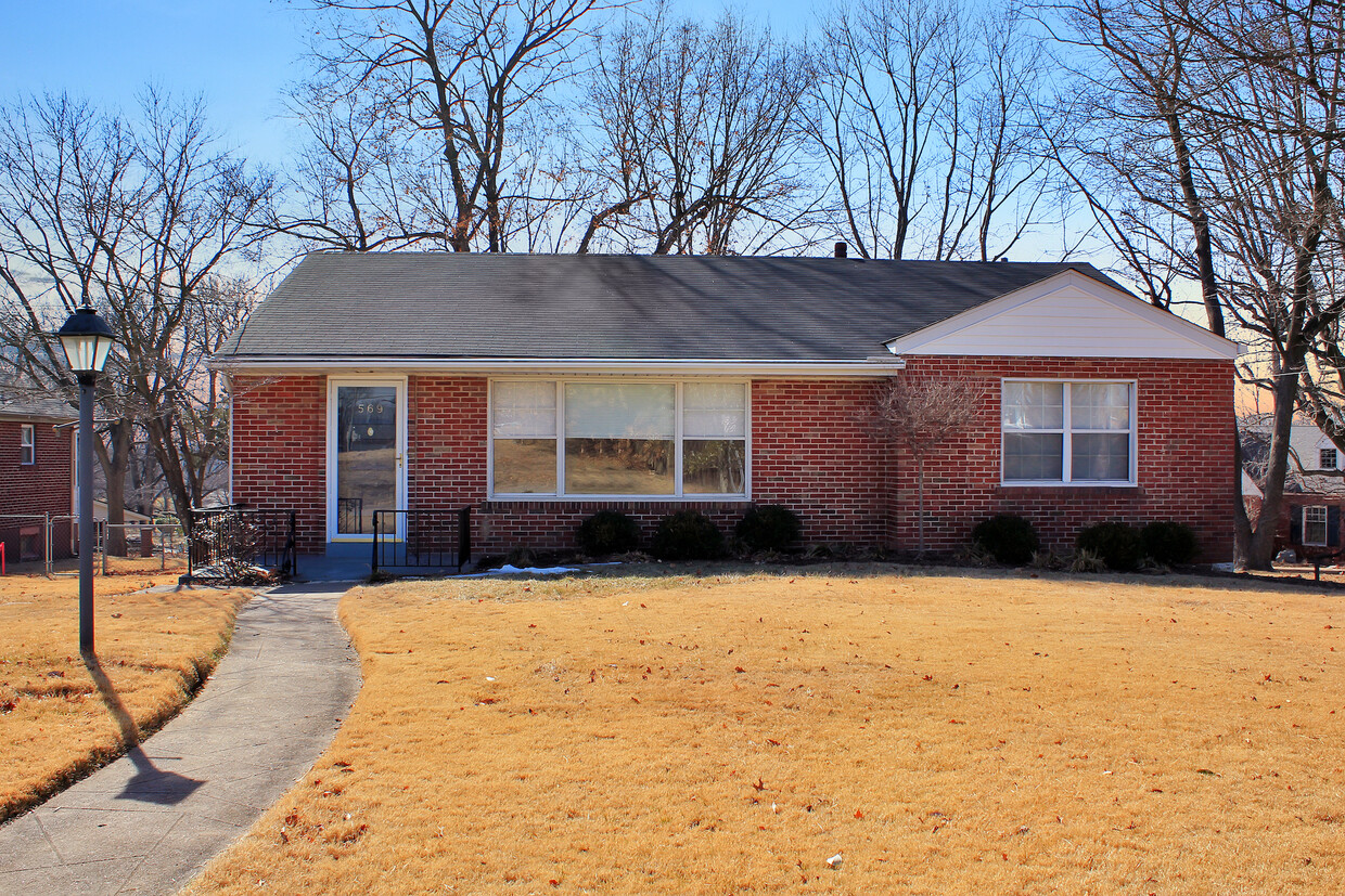 Primary Photo - 569 Mapleview Dr