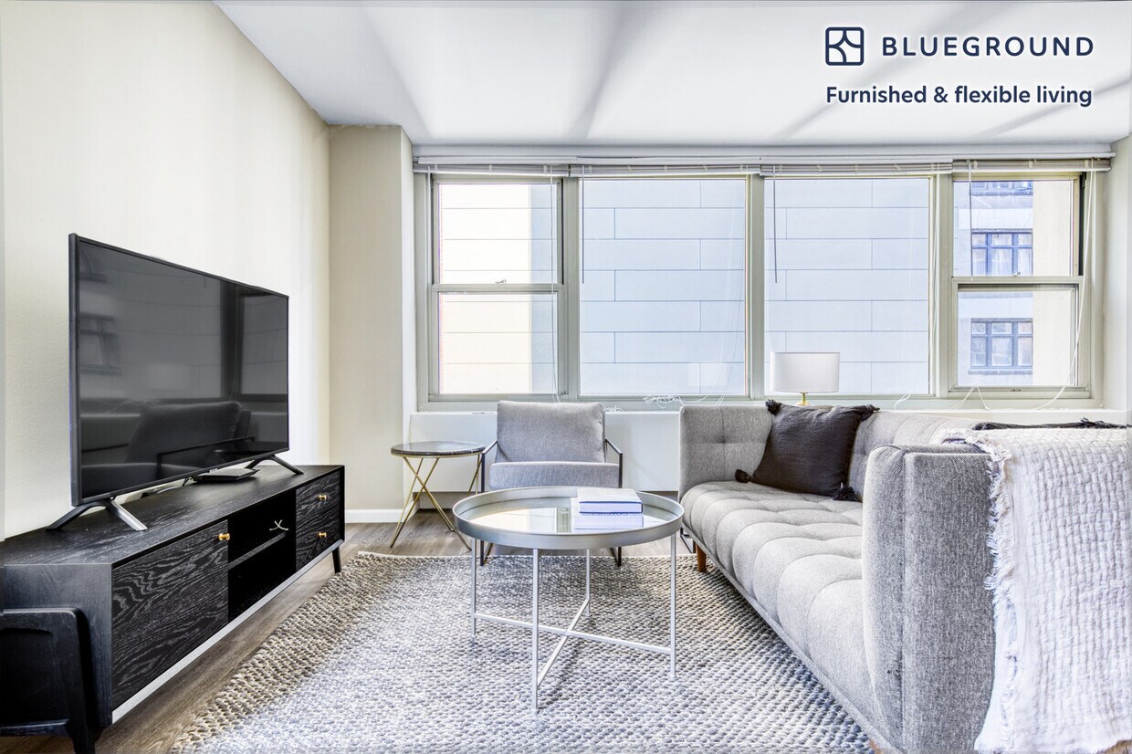 Foto principal - 860 N Dewitt Pl