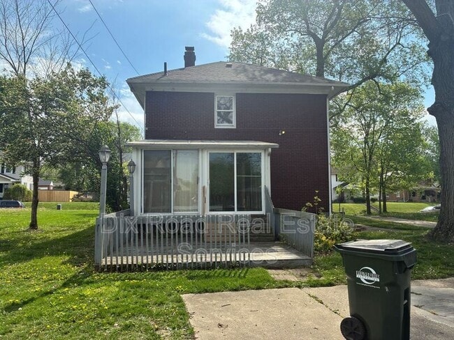 Photo - 504 Highland St House