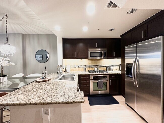 Foto del edificio - 931 E Walnut St