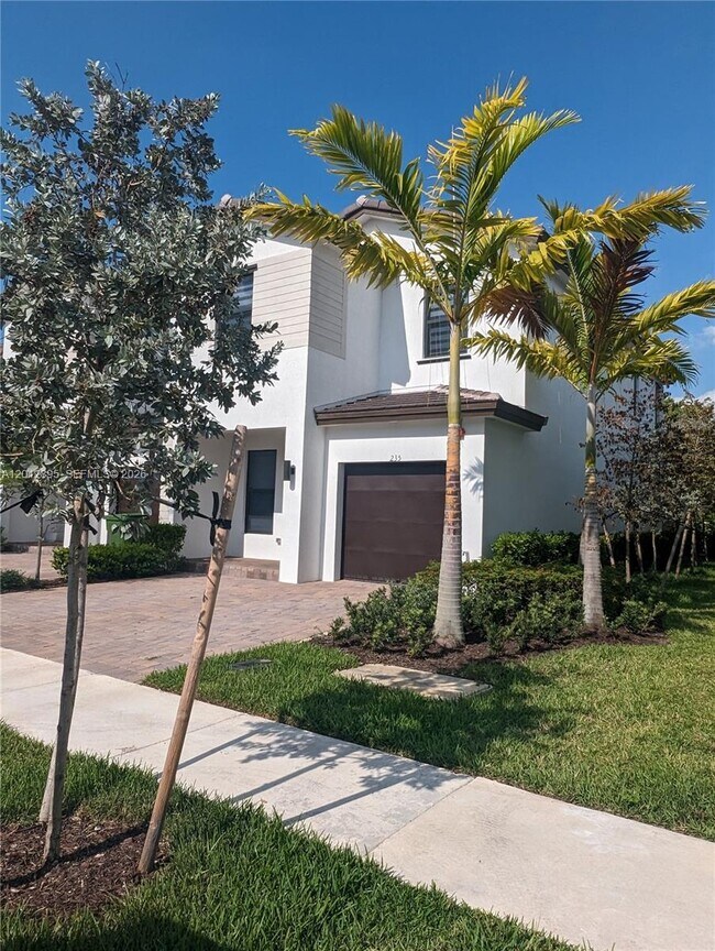 Foto del edificio - 235 SW 159th Ter