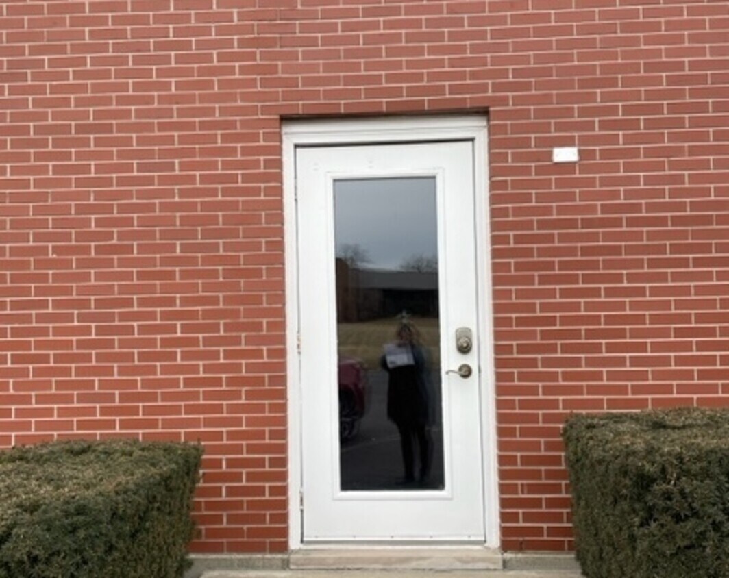 1010 W South St Unit B, Plano, IL 60545 Condo for Rent in Plano, IL