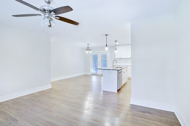 Foto del edificio - 4193 Colony East Dr