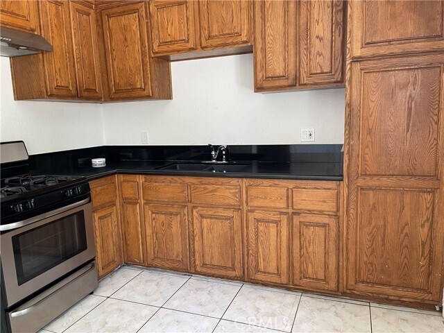 Foto del edificio - 7760 Aspen Ave