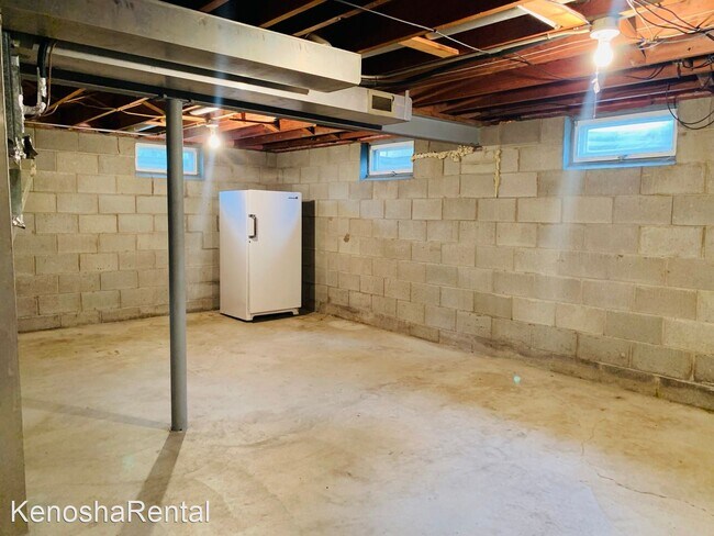 Building Photo - 3 br, 1 bath House - 2603 33rd Street
