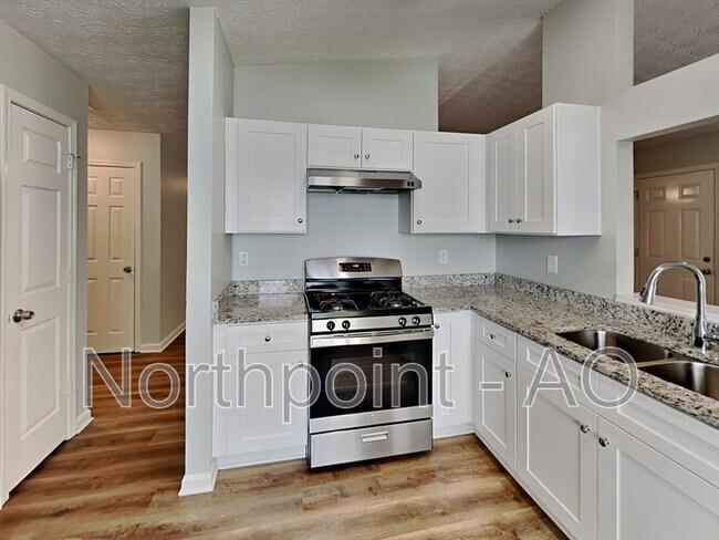 Building Photo - 2132 Briar Glen Ln SW