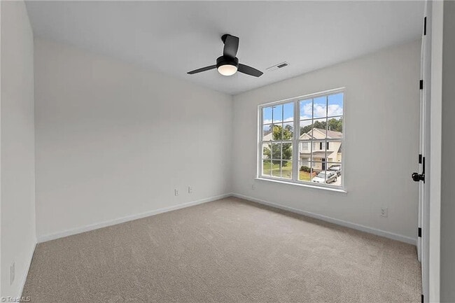 Foto del edificio - Earn Wealth While Leasing - Like a Homeown...