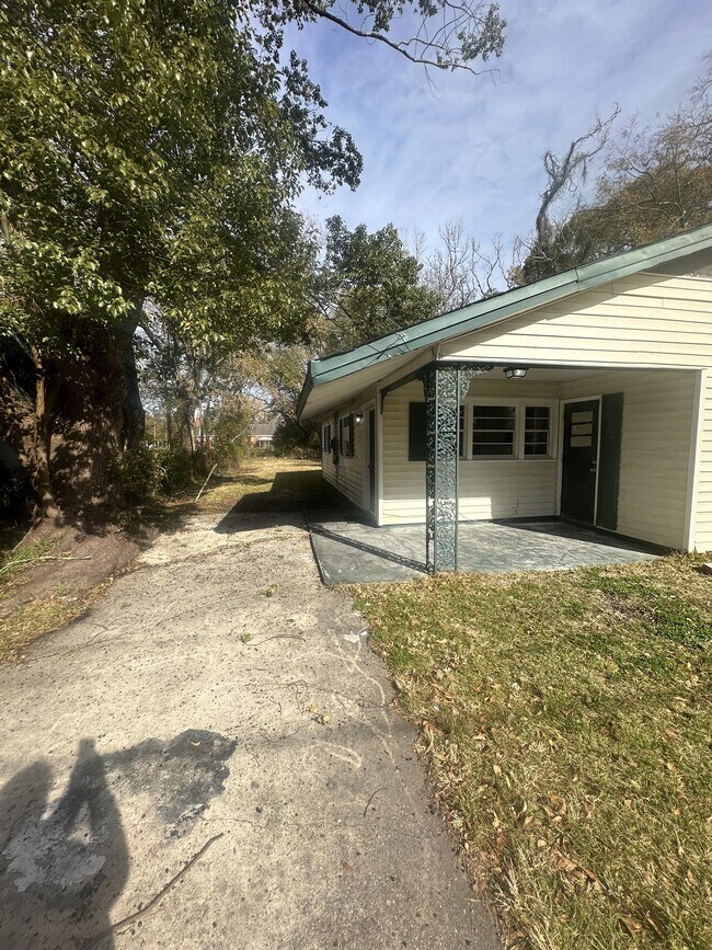 Foto del edificio - 1406 Melrose St