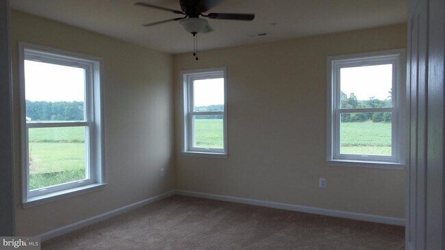 Building Photo - 17945 Wide Bay Way