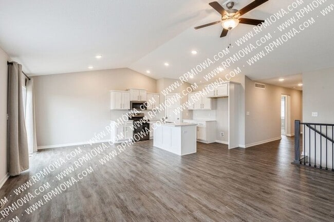 Building Photo - 1270 Spruce St