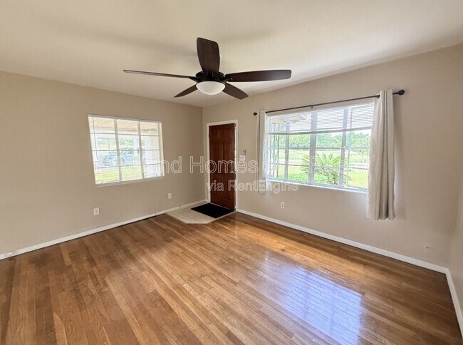 Foto del edificio - 3115 Buckingham Ave