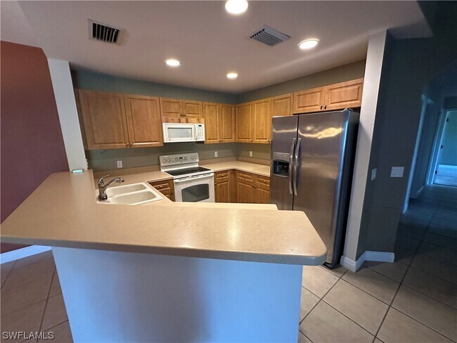 Building Photo - 3939 Pomodoro Cir