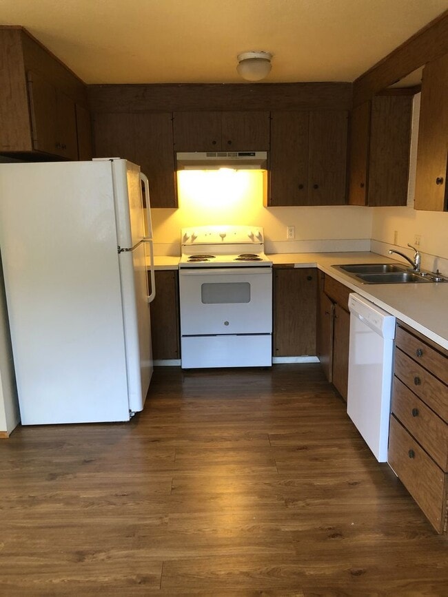 Building Photo - Spacious NW Corvallis Duplex - 3 Bedroom 1...