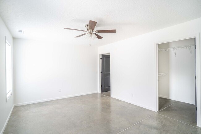 Foto del edificio - 526 Gadsden Rd NW
