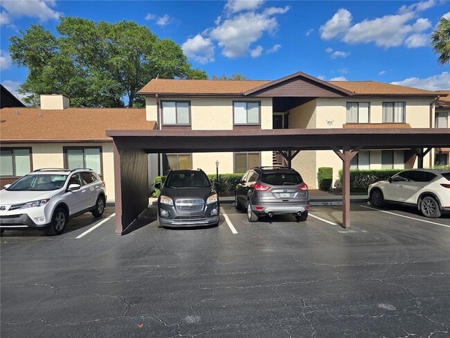 Foto del edificio - 520 Fairways Cir