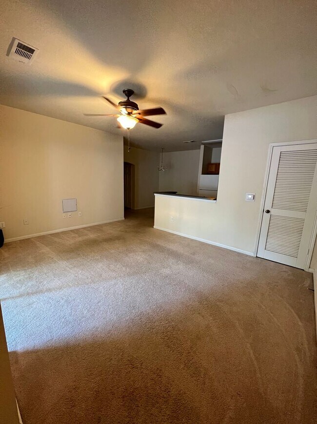 Foto del edificio - Long Leaf Villas available in December