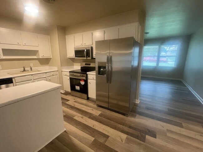 Foto del edificio - 504 Merrymont Dr