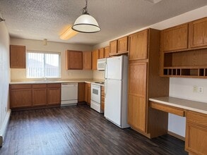 Building Photo - 4431 Calico Dr S