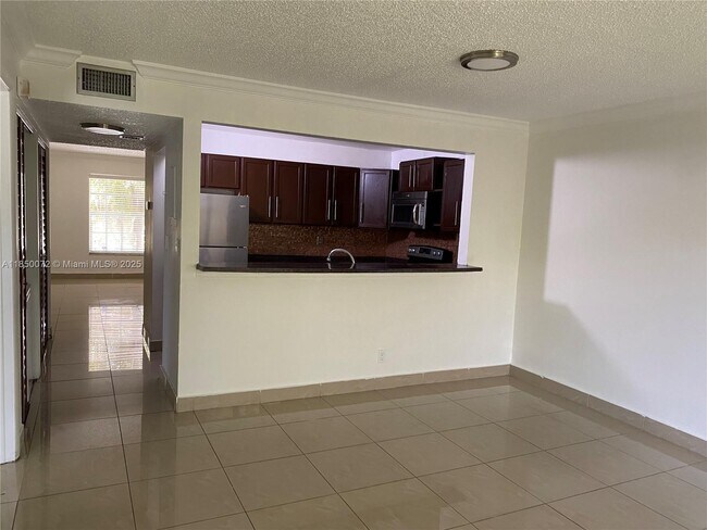 Foto del edificio - 4210 NW 21st St