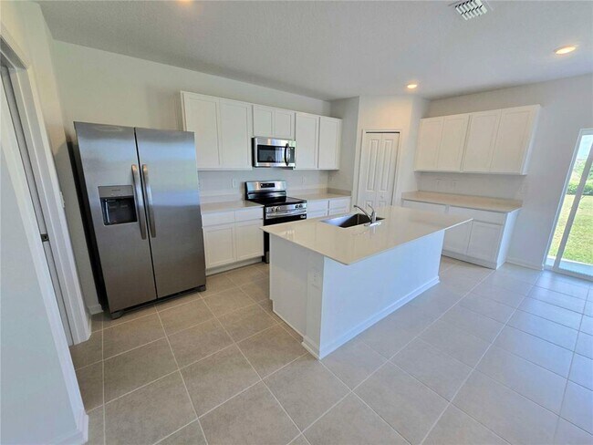 Building Photo - 3611 Hardman Dr