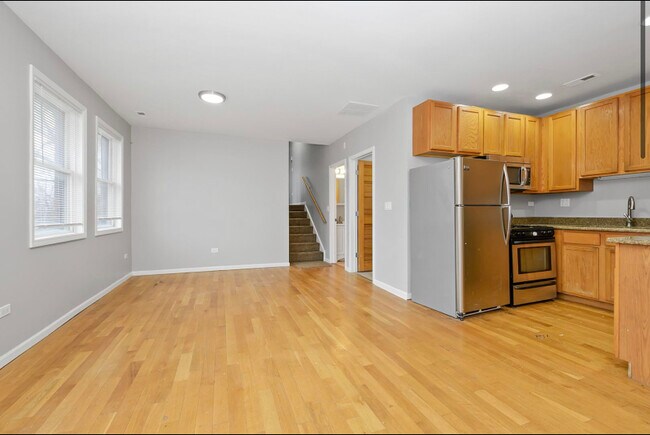 Foto del edificio - 1431 W 108th St