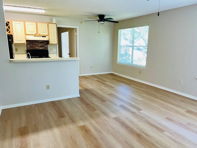 Photo - 2585 Grassy Point Drive Apartment