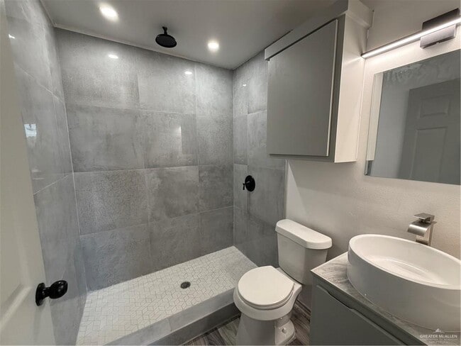 Foto del edificio - 8 Miller Ave