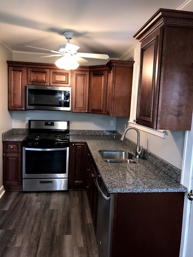 Foto del edificio - 4 Bedroom; 1 Bath House for Rent - Swissvale