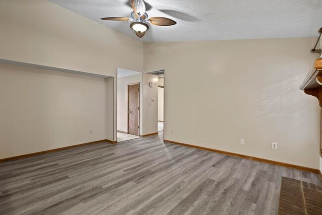 Foto del edificio - Cul-de-Sac Homesite! Tons of Room!